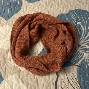 💜4/$16 Pink Knit circle scarf